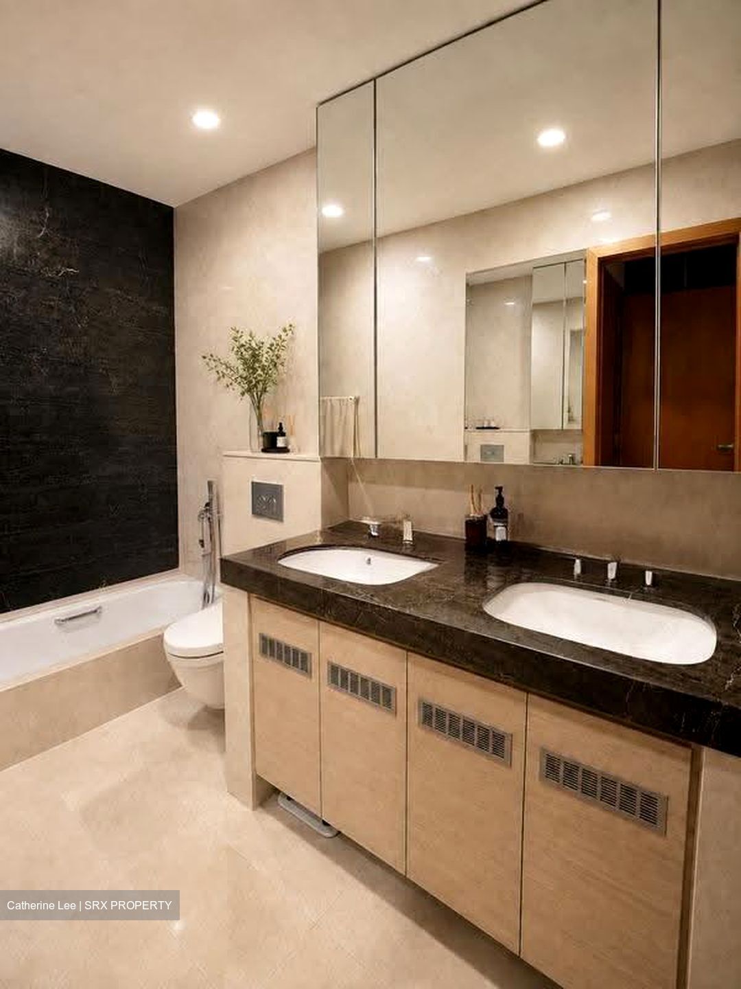 Luxus Hills (ph 7) (D28), Terrace #612382481
